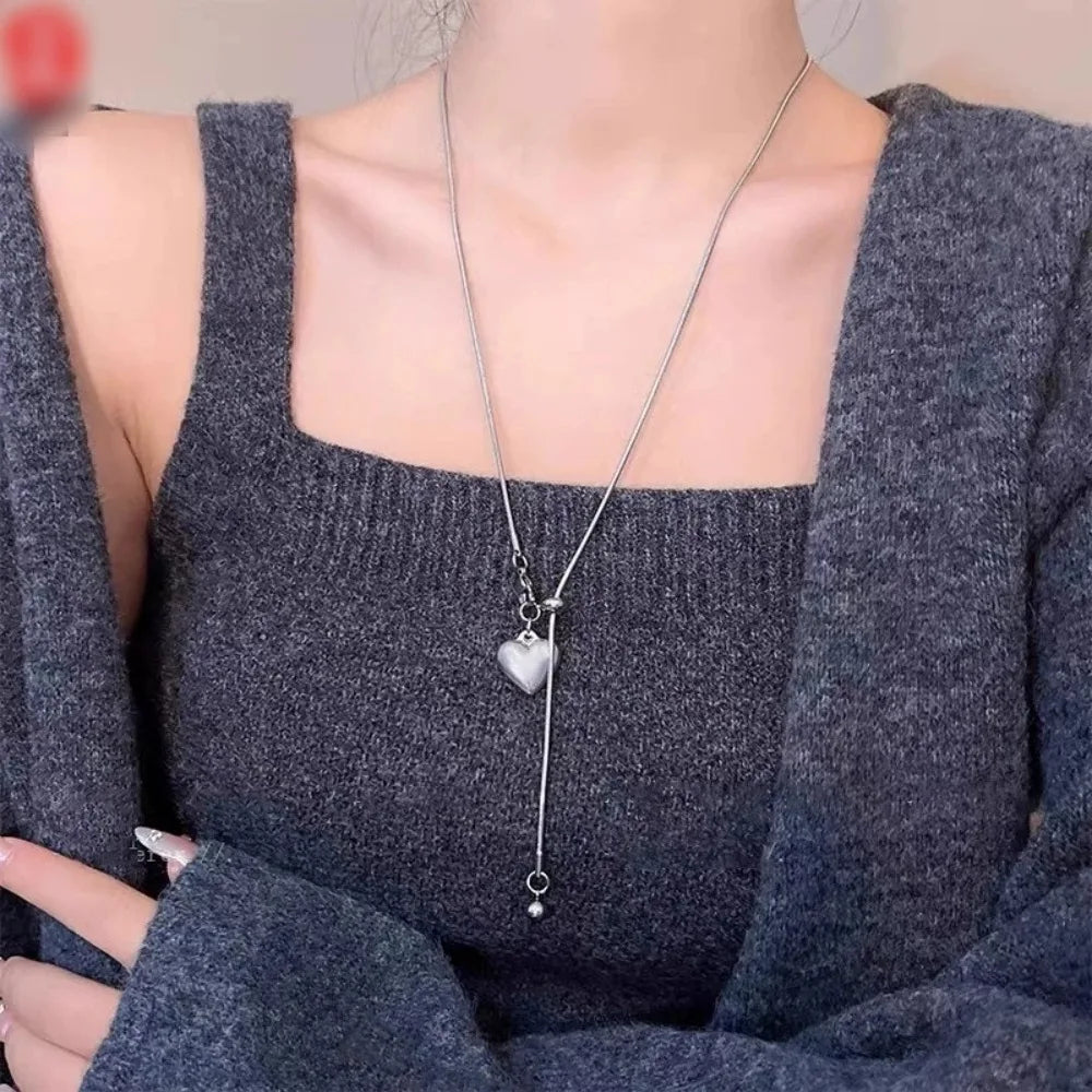 Collar largo de acero inoxidable con colgante de corazón, cadena ajustable para suéter, accesorios de joyería de moda para mujer 2025