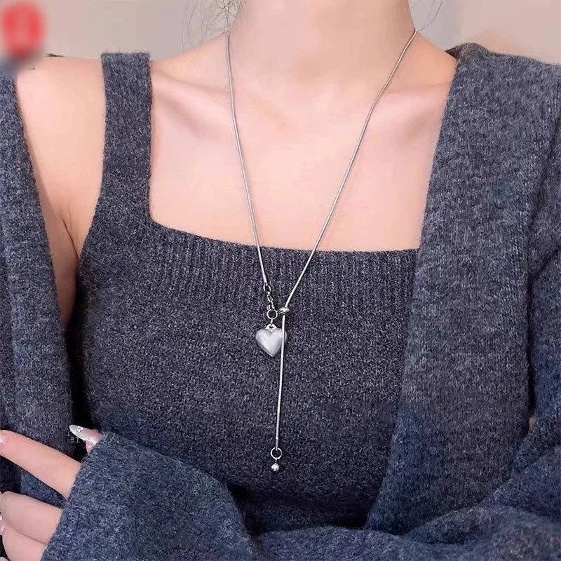 Collar largo de acero inoxidable con colgante de corazón, cadena ajustable para suéter, accesorios de joyería de moda para mujer 2025